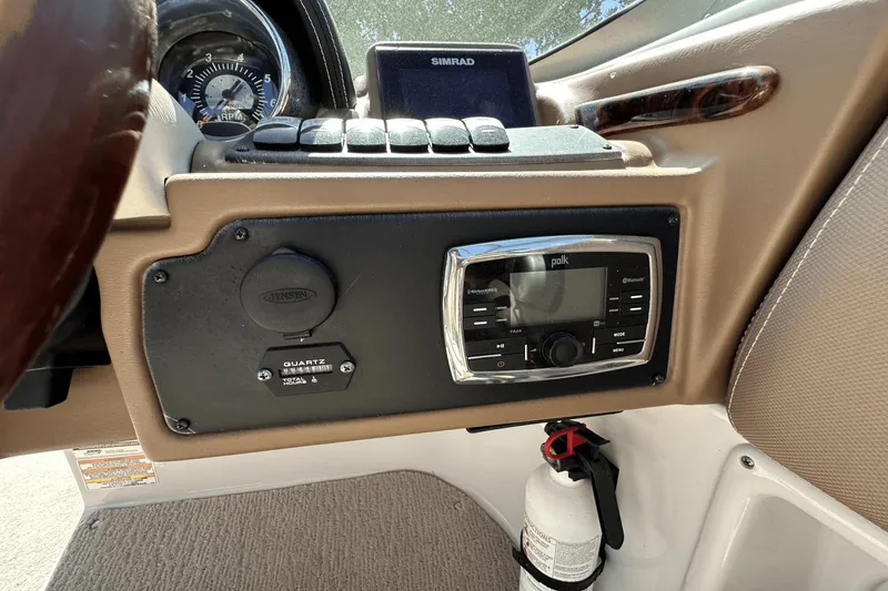 Slide: The Image of Crownline Boats E1 XS 2017 - 19