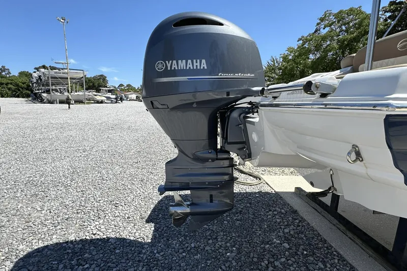Slide: The Image of Crownline Boats E1 XS 2017 - 8