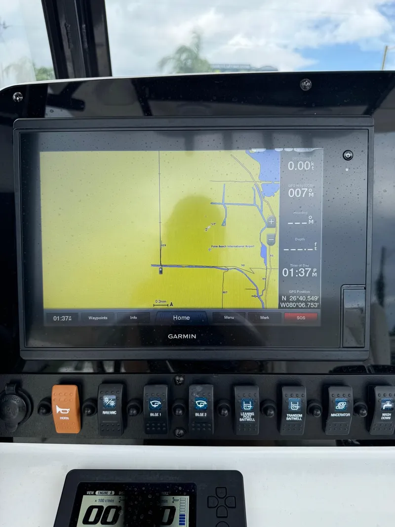 Slide: The Image of Garmin navigation system on 2019 Sea Hunt Gamefish 27 Forward Seating boat. - 10