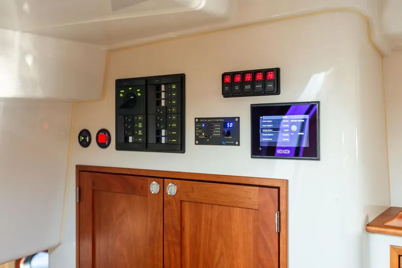 Slide: The Image of Hinckley Yachts Sport Boat 40 X 2022 - 74