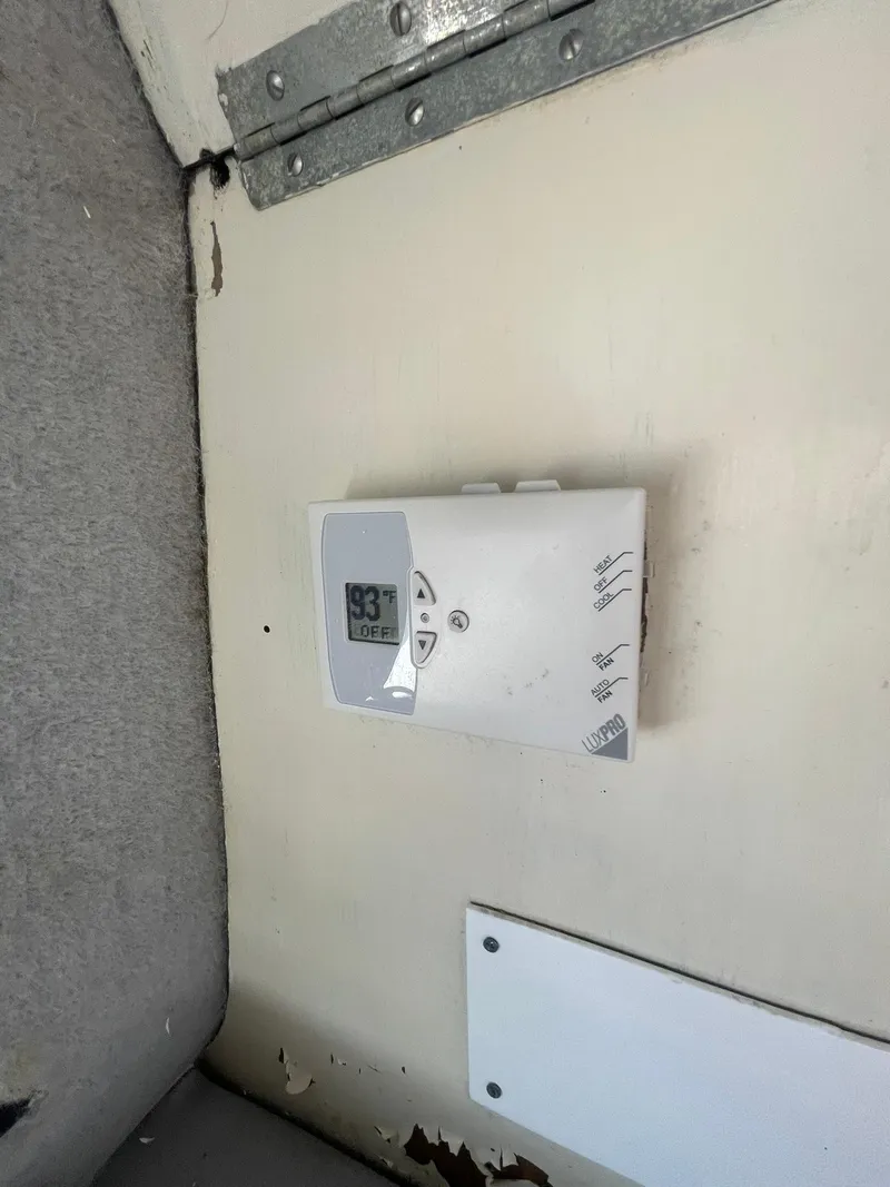 Slide: The Image of AC/HEAT CONTROLS - 22