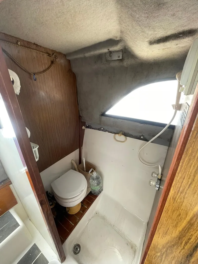 Slide: The Image of HEAD W/MARINE TOILET - 25