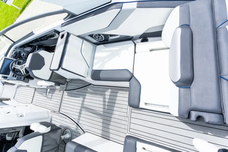 Slide: The Image of 2021 Yamaha Boats 252S interior with sleek seating and modern design. - 41