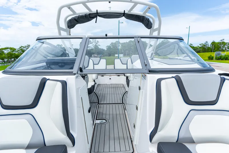 Slide: The Image of 2021 Yamaha Boats 252S interior with sleek seating and modern design. - 49