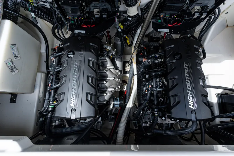 Slide: The Image of Yamaha 252S 2021 - 51