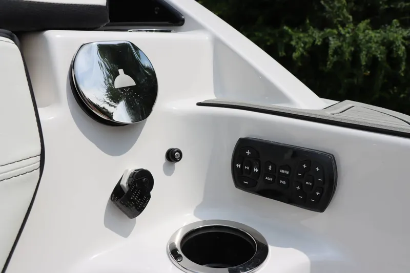 Slide: The Image of Yamaha 252SD 2024 - 10