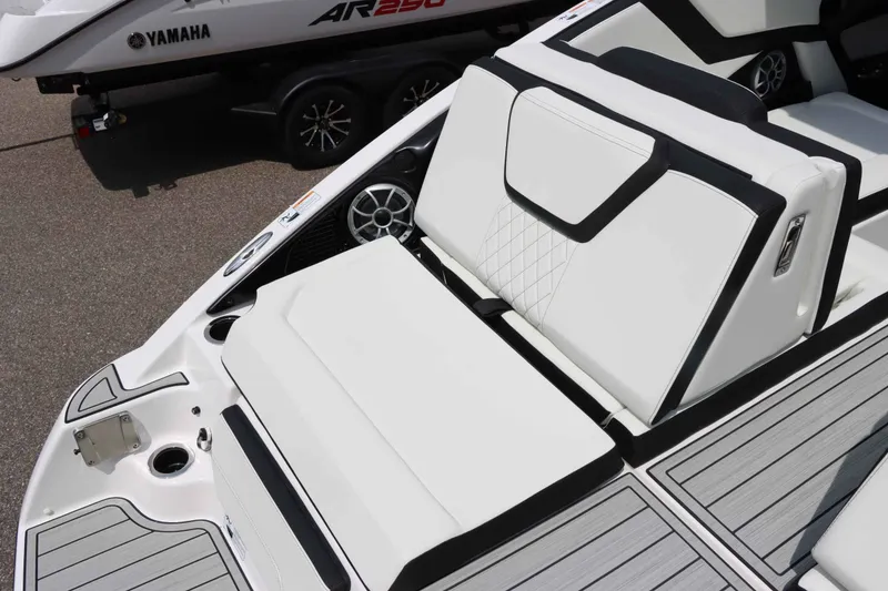 Slide: The Image of Yamaha 252SD 2024 - 12