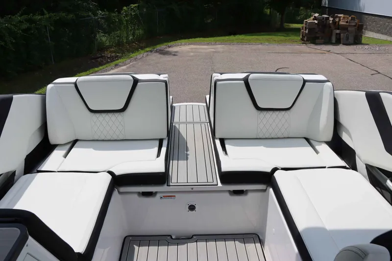 Slide: The Image of Yamaha 252SD 2024 - 14