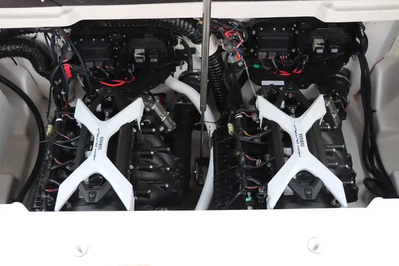 Slide: The Image of Yamaha 252SD 2024 - 15