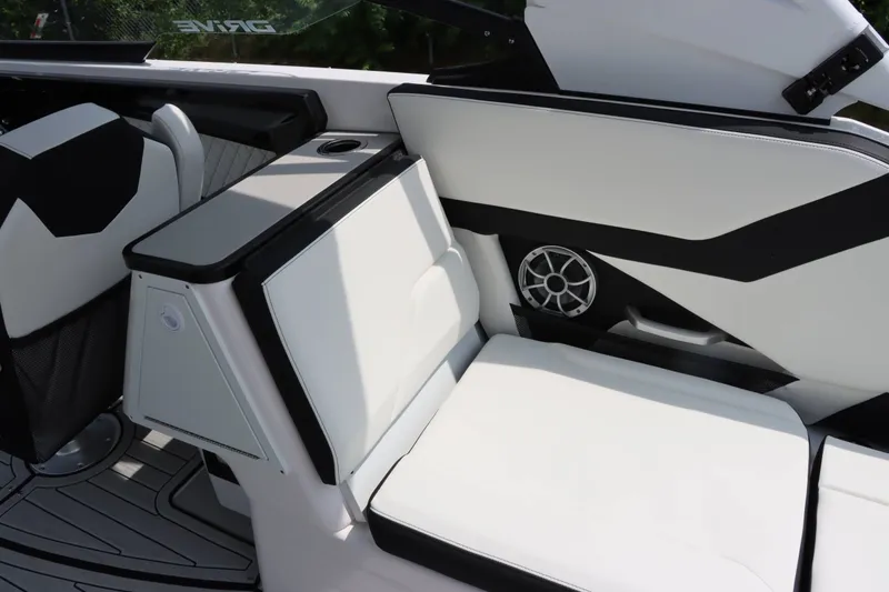 Slide: The Image of Yamaha 252SD 2024 - 16