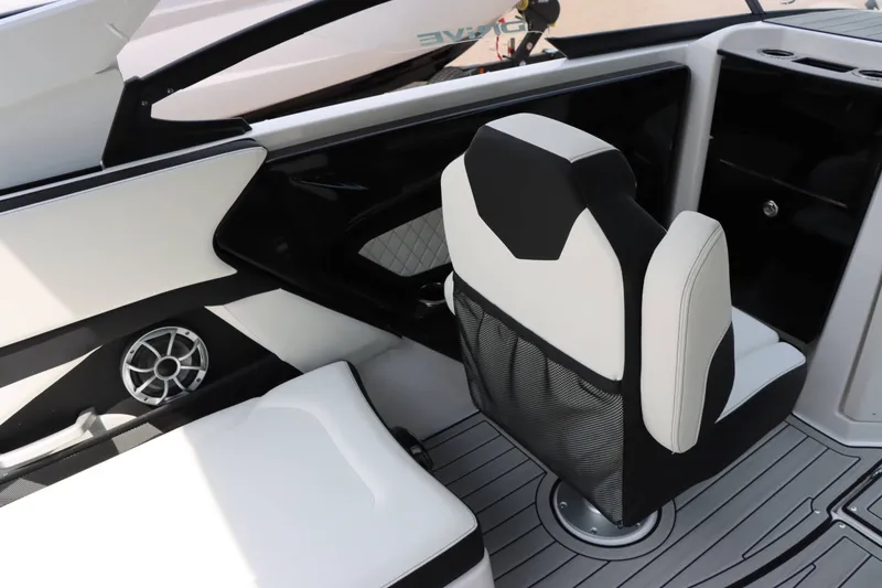 Slide: The Image of Yamaha 252SD 2024 - 17