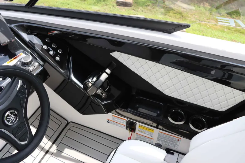 Slide: The Image of Yamaha 252SD 2024 - 22