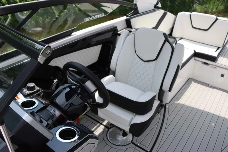 Slide: The Image of Yamaha 252SD 2024 - 24