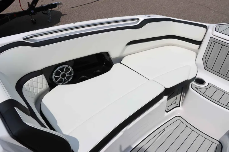 Slide: The Image of Yamaha 252SD 2024 - 27