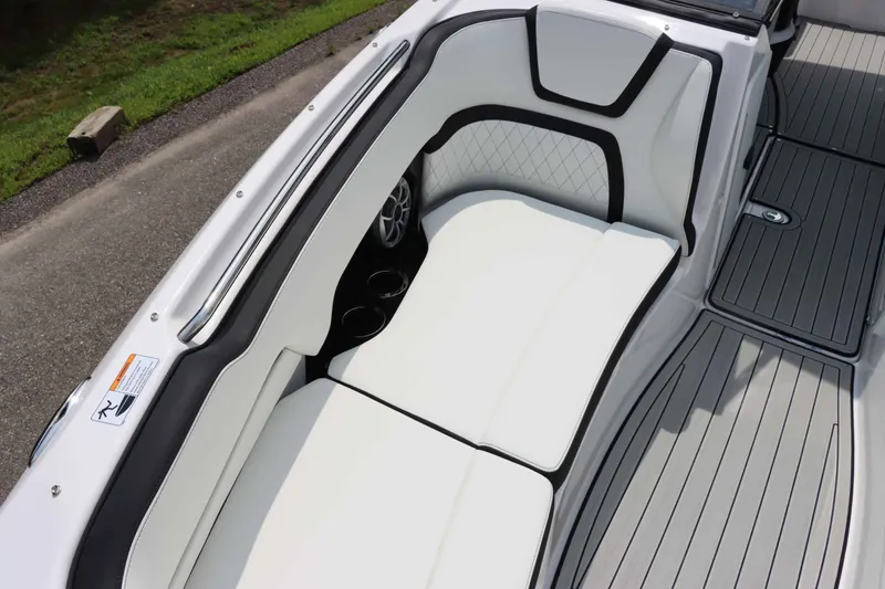 Slide: The Image of Yamaha 252SD 2024 - 31