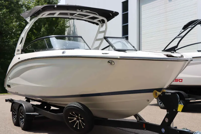 Slide: The Image of Yamaha 252SD 2024 - 4