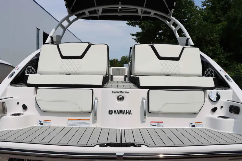 Slide: The Image of Yamaha 252SD 2024 - 9