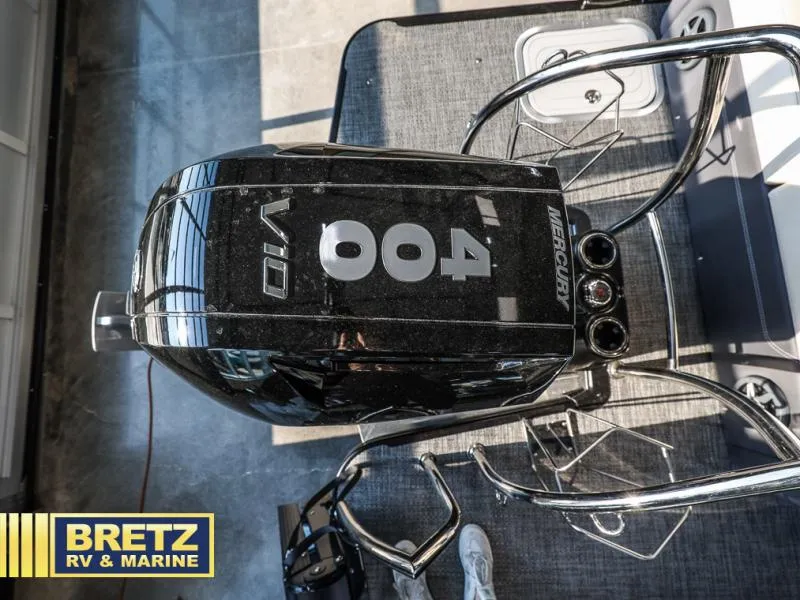 Slide: The Image of Lusso Ultra-Lounge L25UC 2025 - 10