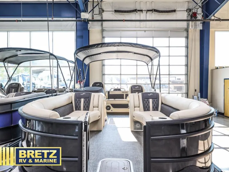 Slide: The Image of Lusso Ultra-Lounge L25UC 2025 - 4