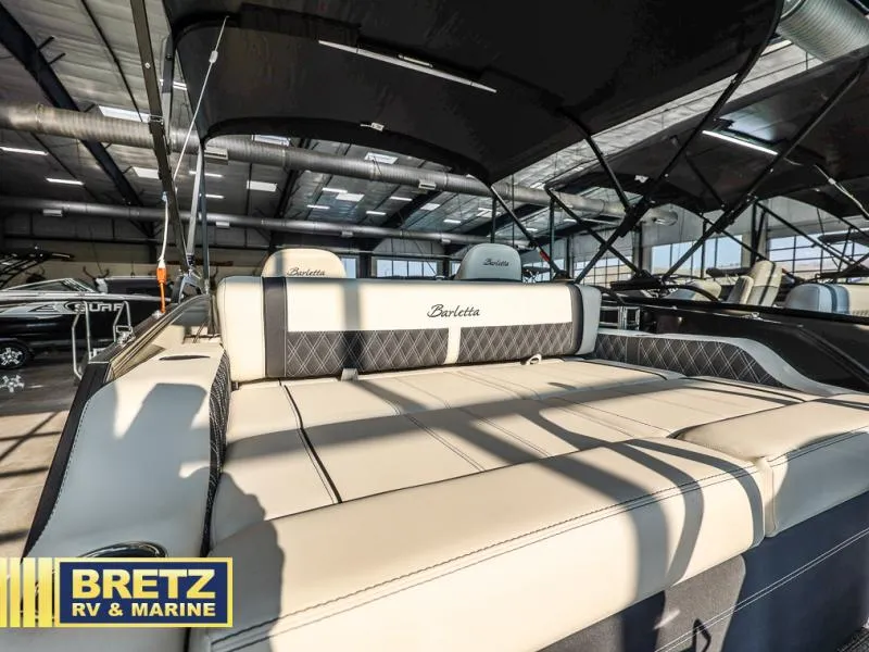 Slide: The Image of Lusso Ultra-Lounge L25UC 2025 - 9