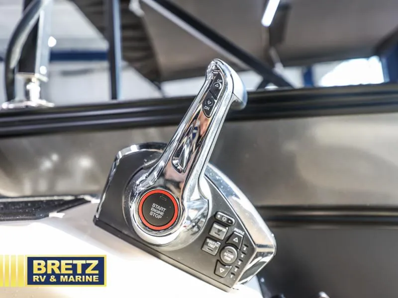 Slide: The Image of Lusso Meridian-Lounge L25M 2025 - 16