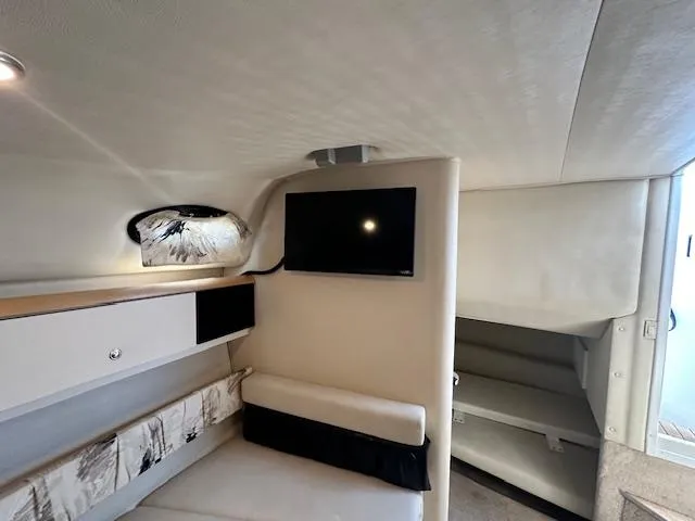 Slide: The Image of Wellcraft 2800 Martinique 1999 - 21