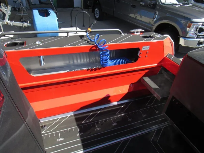 Slide: The Image of Stabi-Craft 2050 Treker 2024 - 10