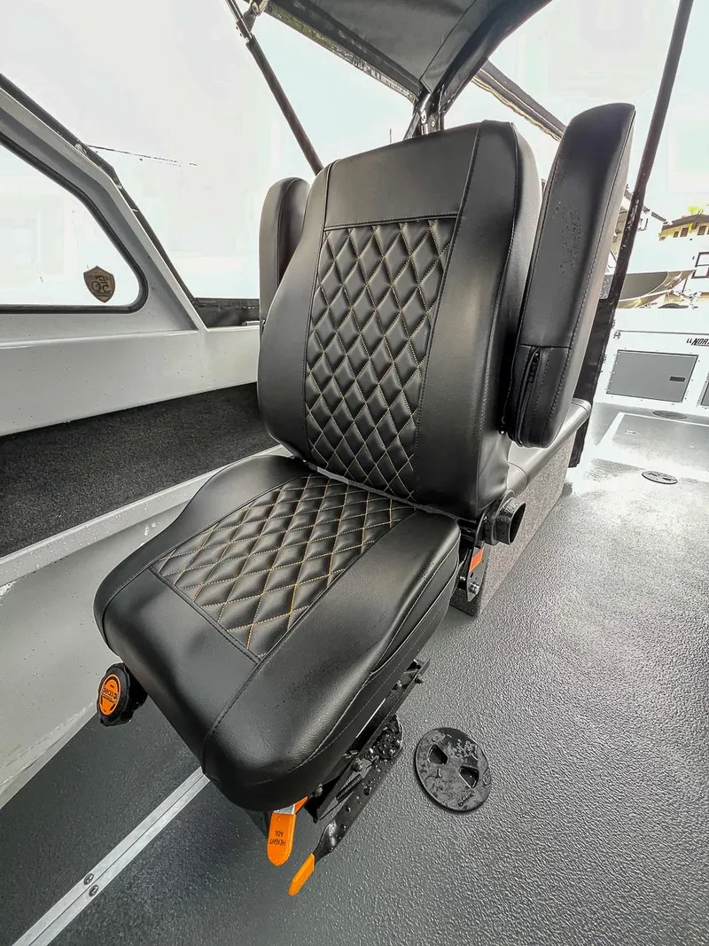 Slide: The Image of North River 23 SeaHawk 2024 - 13