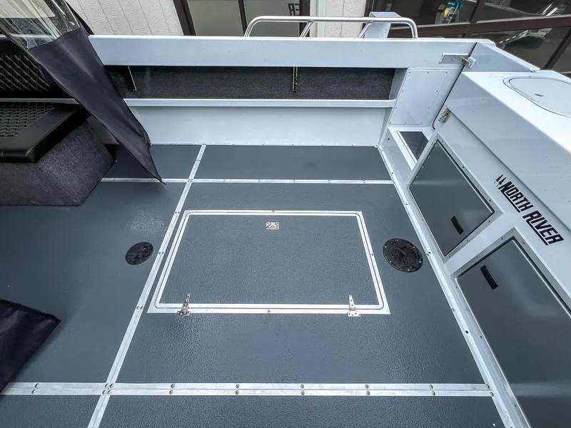 Slide: The Image of North River 23 SeaHawk 2024 - 18