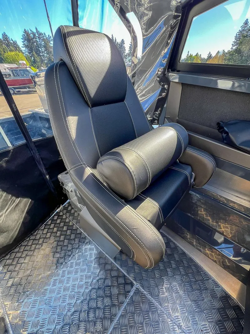 Slide: The Image of Stabi-Craft 1850 Fisher 2024 - 11