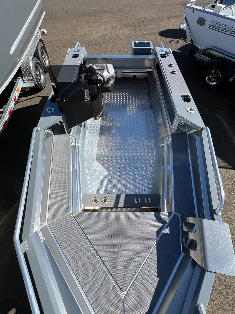 Slide: The Image of Stabi-Craft 1450 Frontier 2024 - 8