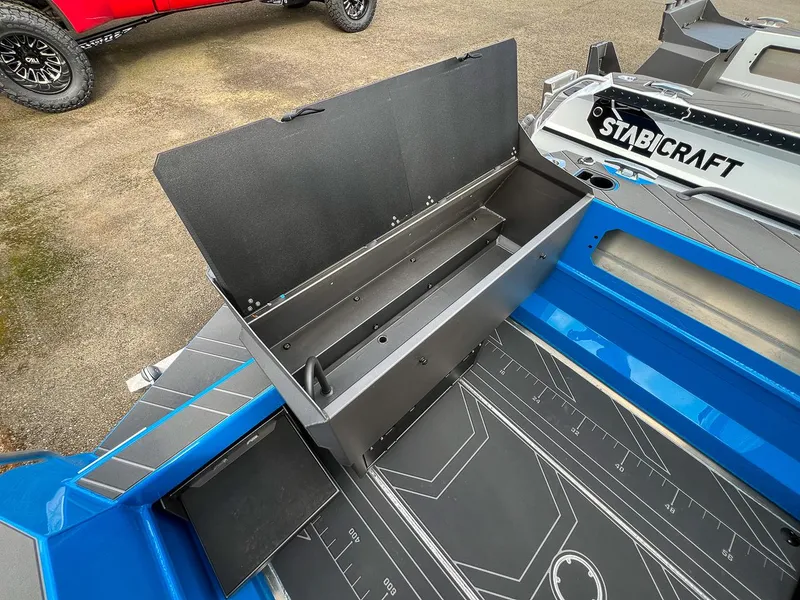 Slide: The Image of Stabi-Craft 2050 Treker 2024 - 15