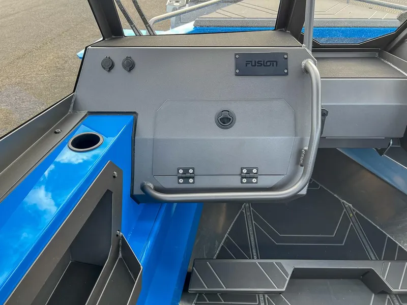 Slide: The Image of Stabi-Craft 2050 Treker 2024 - 9