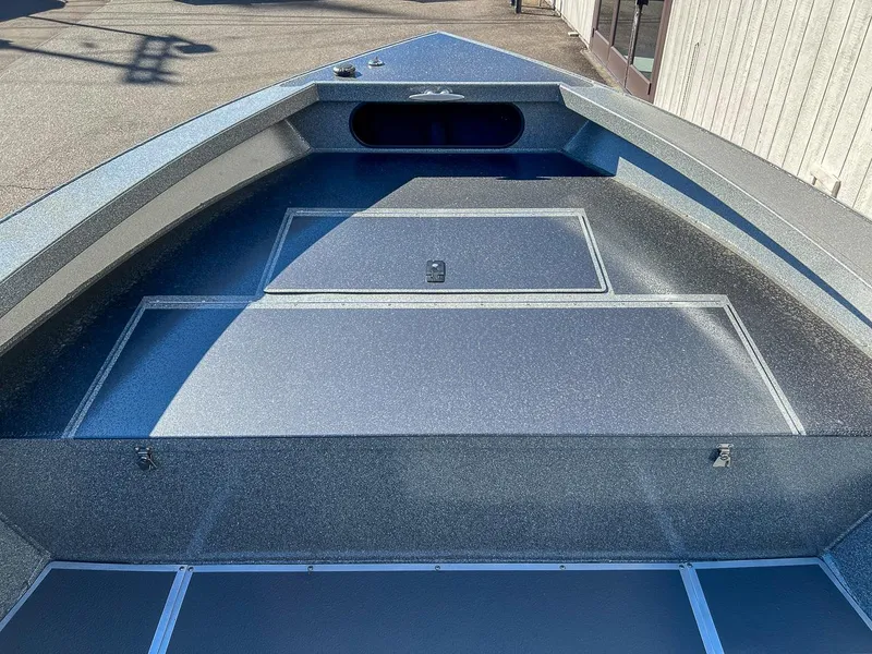 Slide: The Image of North River 25 Scout 2026 - 11