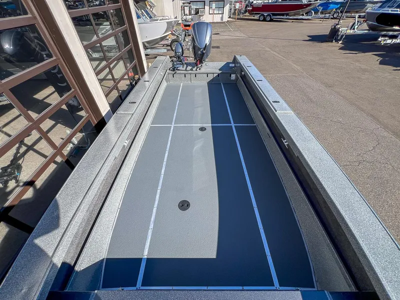 Slide: The Image of North River 25 Scout 2026 - 14