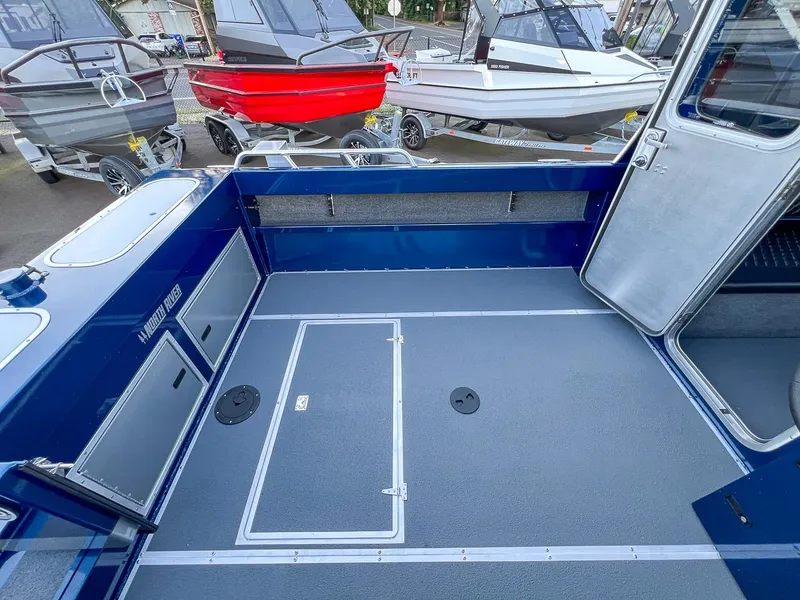 Slide: The Image of North River 24' Seahawk 2026 - 17