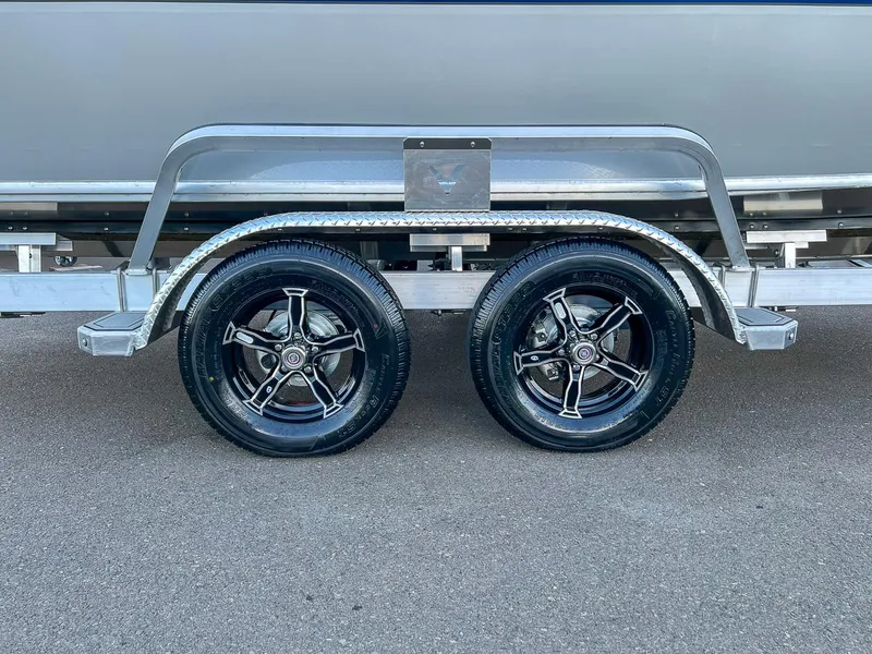 Slide: The Image of North River 24' Seahawk 2026 - 25