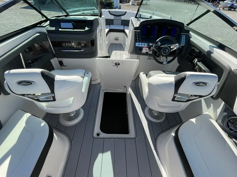 Slide: The Image of Chaparral 270 OSX 2025 - 50