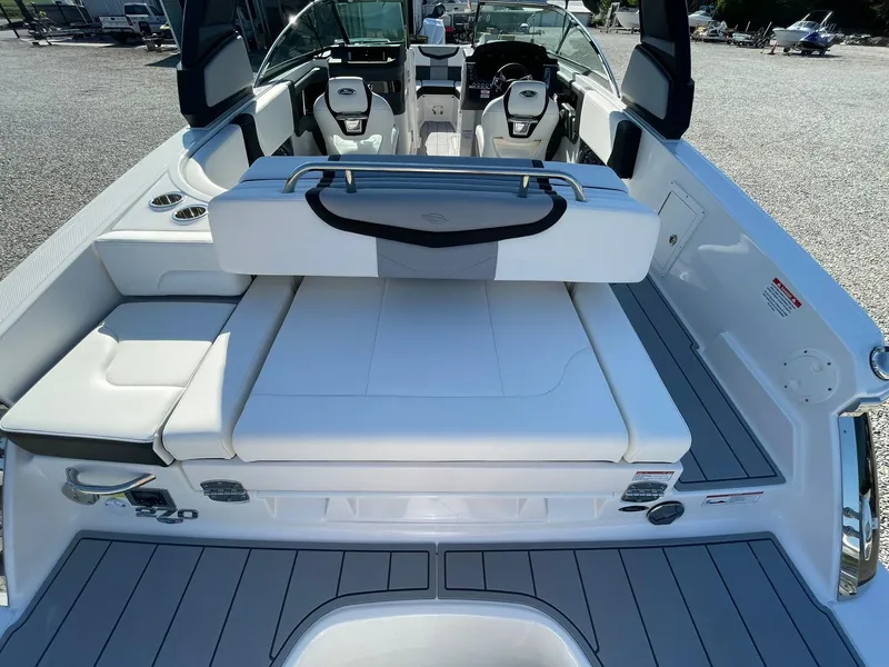 Slide: The Image of Chaparral 270 OSX 2025 - 62