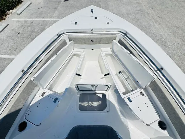 Slide: The Image of Sea Pro 222CC 2024 - 17