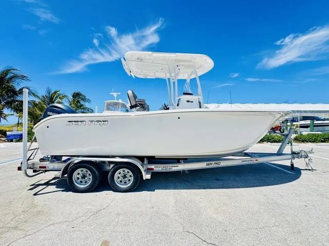 Slide: The Image of Sea Pro 222CC 2024 - 21