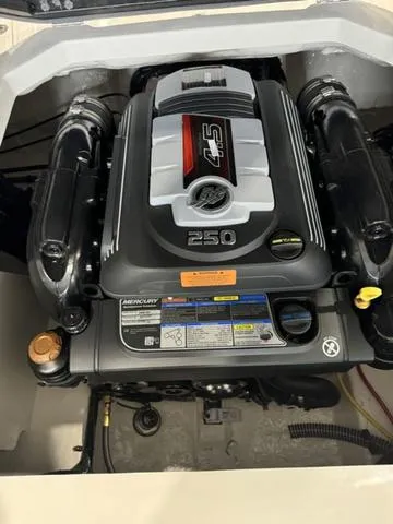 Slide: The Image of Chaparral 21 SSi 2025 - 8