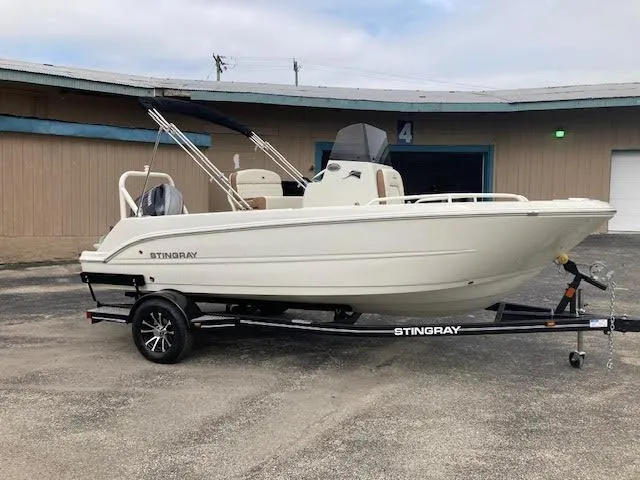 The Image of Stingray 173 CC 2024 - 0