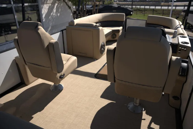 Slide: The Image of Harris 230 Sunliner 2025 - 18