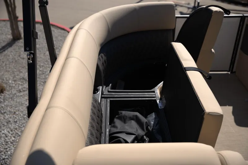 Slide: The Image of Harris 230 Sunliner 2025 - 39