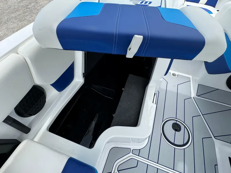 Slide: The Image of 2024 Malibu Wakesetter 21 LX boat interior storage compartment. - 31