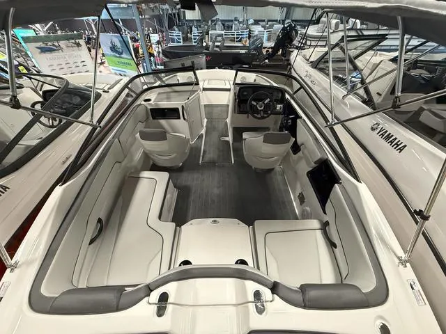 Slide: The Image of Yamaha SX190 2024 - 7