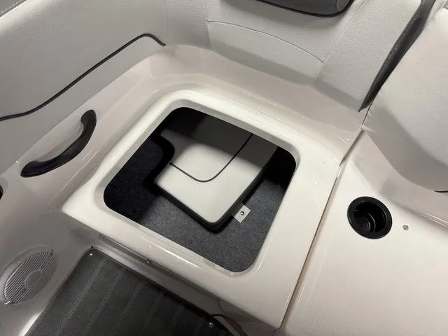 Slide: The Image of Yamaha SX190 2024 - 12