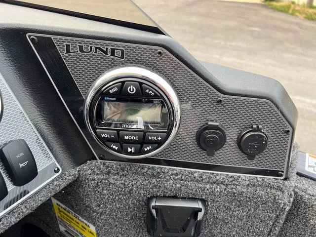 Slide: The Image of Lund 1675 Adventure SS 2025 - 15