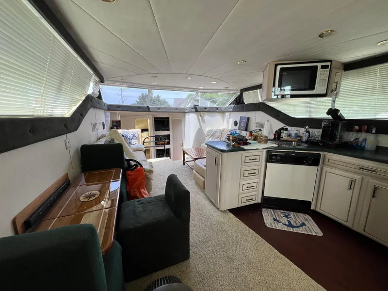 Slide: The Image of Mainship 47 Motor Yacht 1998 - 60